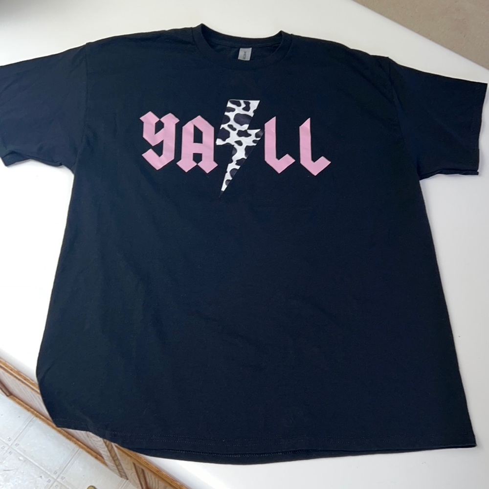 โYALLโ Graphic Tee